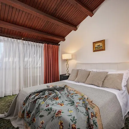 Bella Ana Villa